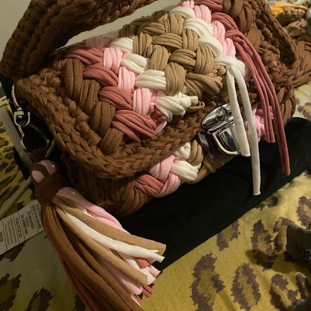 Hand crafted purses - Picture 6 of 16